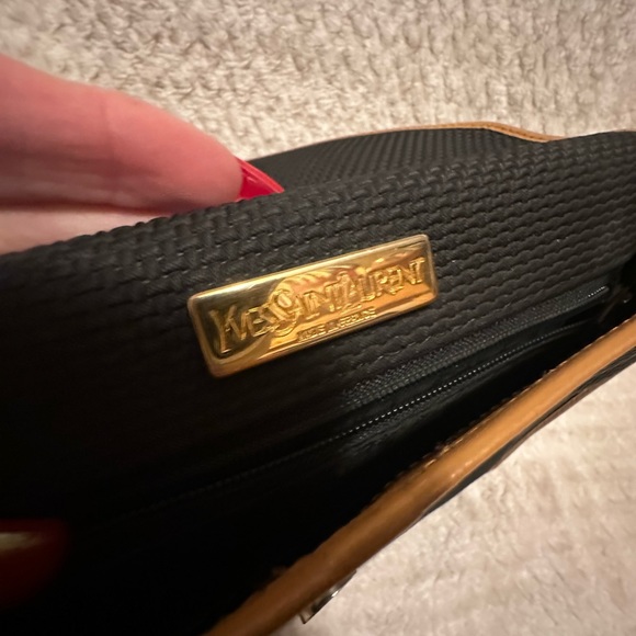 Vintage YSL crossbody - Picture 4 of 6